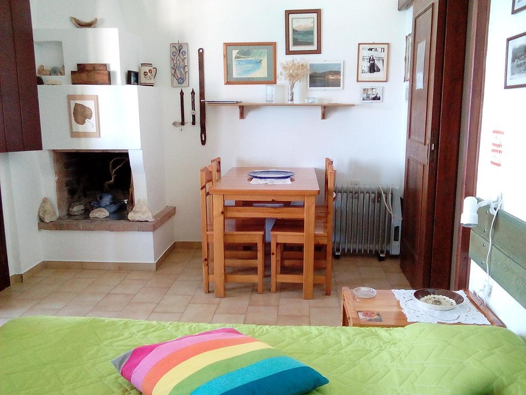 Fetsis Apartments Áyios Nikítas Екстериор снимка